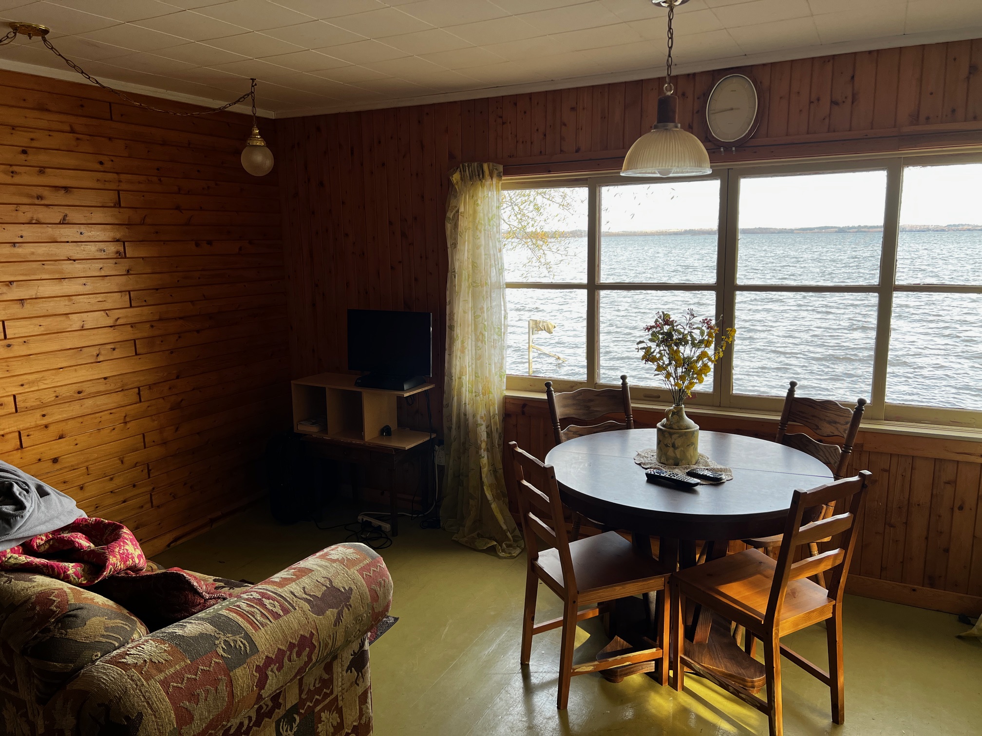 Daybreak Cabin Grey Wolf Lodge Pelican Lake Orr, MN