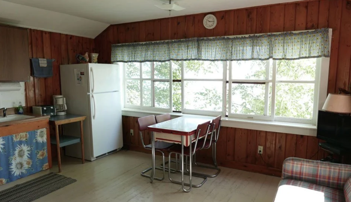 Rocky Point Dining Grey Wolf Lodge Cabins Orr, MN